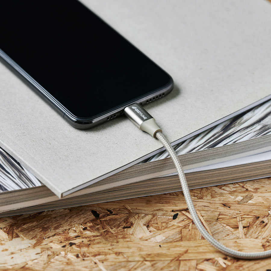 GreyLime Braided USB-A til MFi Lightning Kabel Beige 1 m -  fra GreyLime - nu kun 179 kr. Hos HjemTek 