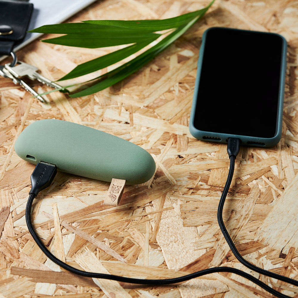 GreyLime Power Stone ll 2600 mAh powerbank, Green -  fra GreyLime - nu kun 169 kr. Hos HjemTek 