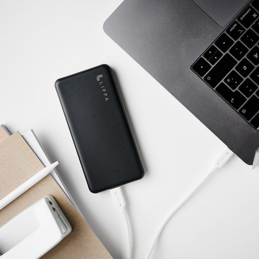 Lippa 10.000 mAh powerbank 2 x USB-A output, Sort -  fra Lippa - nu kun 269 kr. Hos HjemTek 